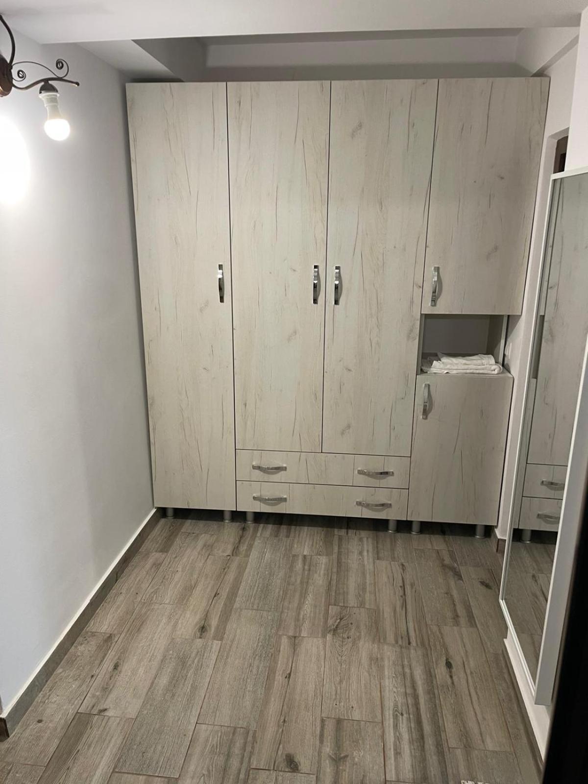 יאשי Propriete Ten - Close To University, Hospital And Downtown מראה חיצוני תמונה